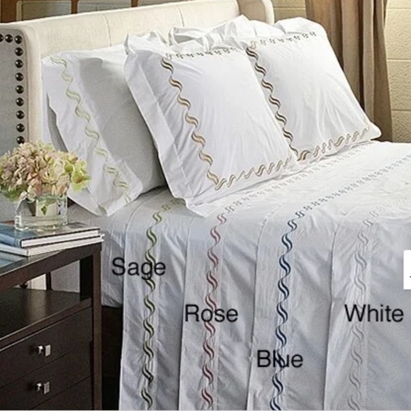 Westport Home Scroll Embroidered 100% cotton Duvet Set - Picture 5 of 7